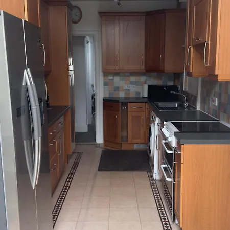 Small Comfortable, Sheared House Pansiyon *